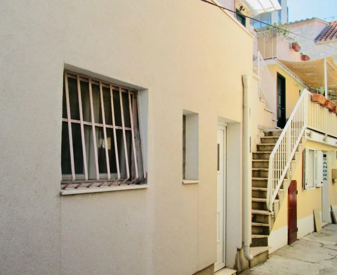 Apt Lavender On Nincevica St- 1 Bedroom Apt 5 Min To The Old Town Of Split 0*,
