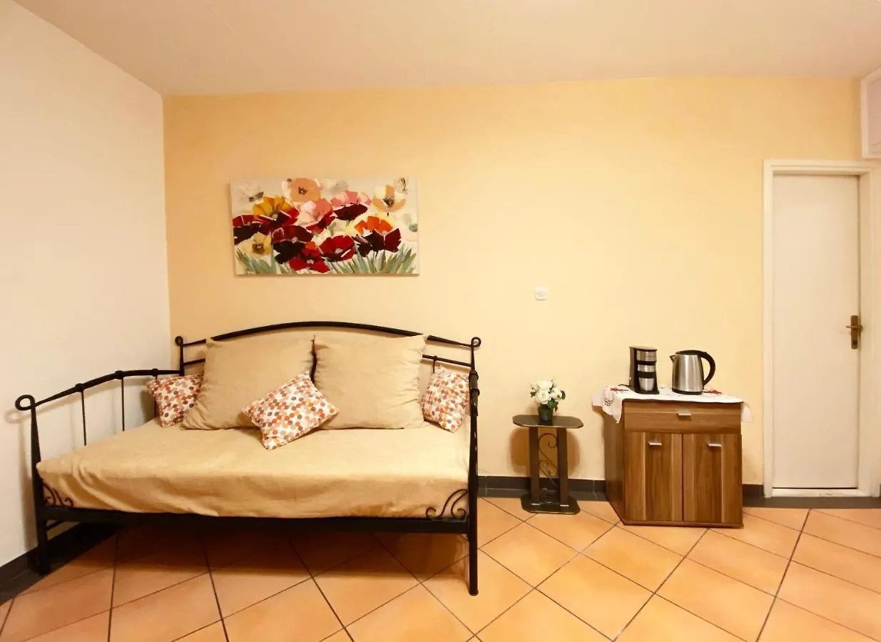 Apartman Apt Lavender On Nincevica St- 1 Bedroom Apt 5 Min To The Old Town Of Split Horvátország