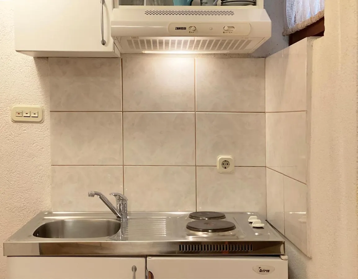 Apartment Apt Lavender On Nincevica St- 1 Bedroom Apt 5 Min To The Old Town Of Split